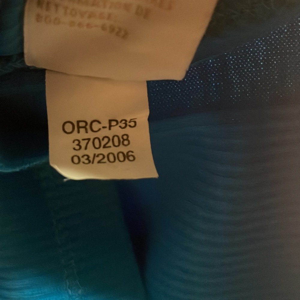 Mid 2000’s Ribbed Tank - Picture 12 of 12